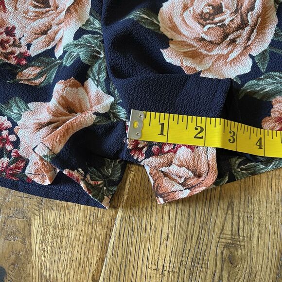 Navy Daytrip Rose Floral Strapless Short Flutter Romper Size XS Juniors/Teen - Picture 4 of 7